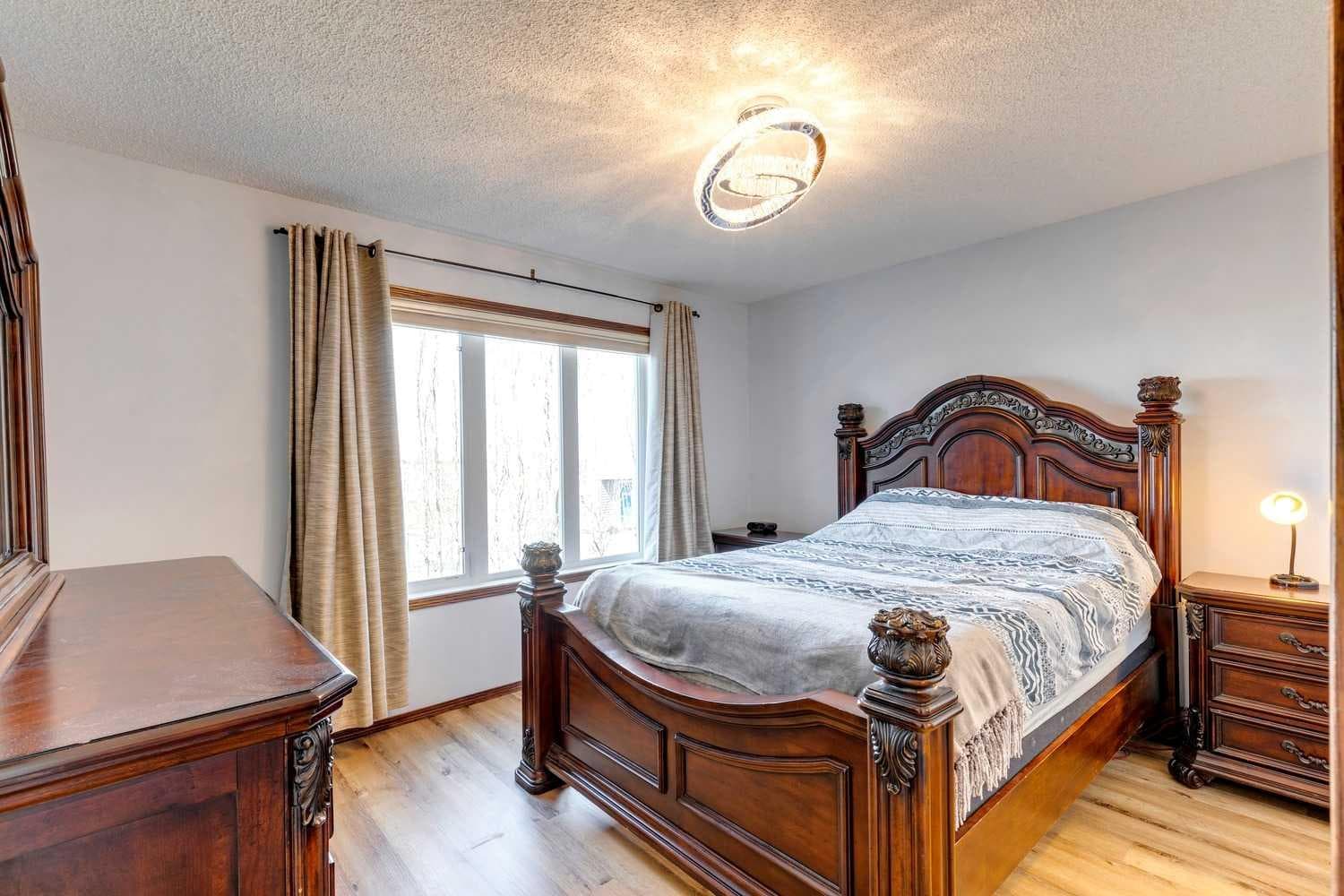 203 Bishop Mews NW