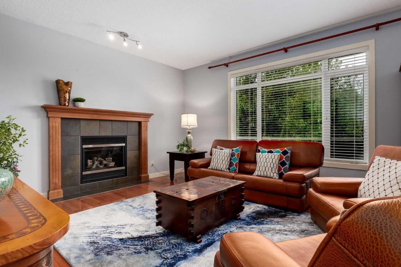77 Royal Highland Road NW