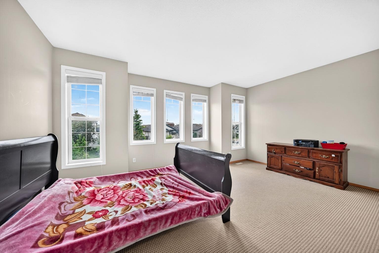 145 Martinvalley Crescent NE