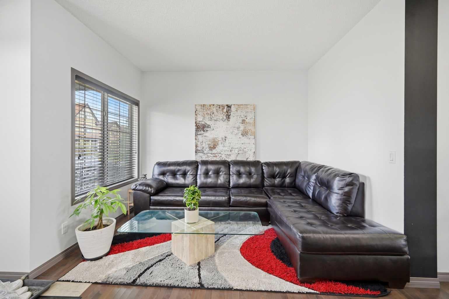 19 Skyview Point Road NE