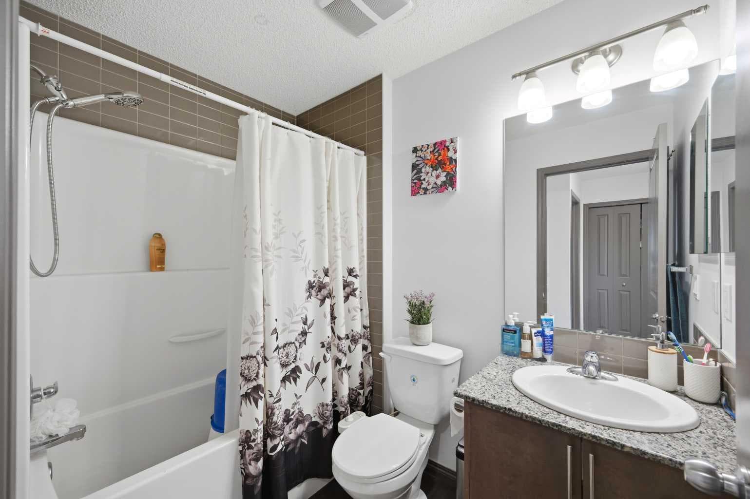19 Skyview Point Road NE