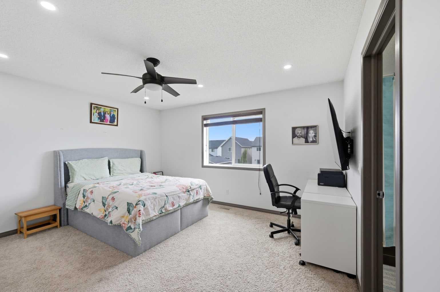 19 Skyview Point Road NE