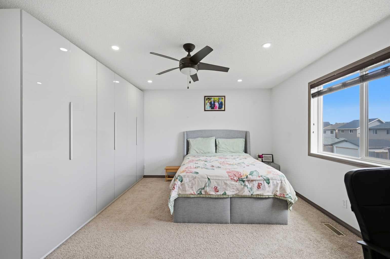 19 Skyview Point Road NE