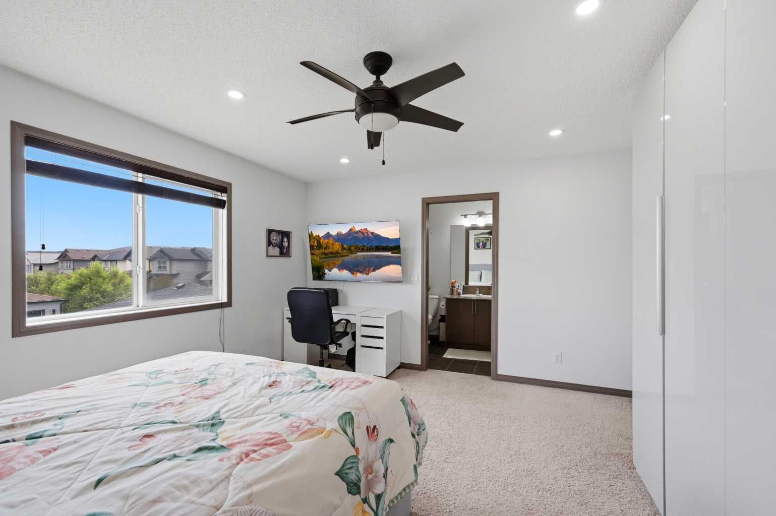 19 Skyview Point Road NE