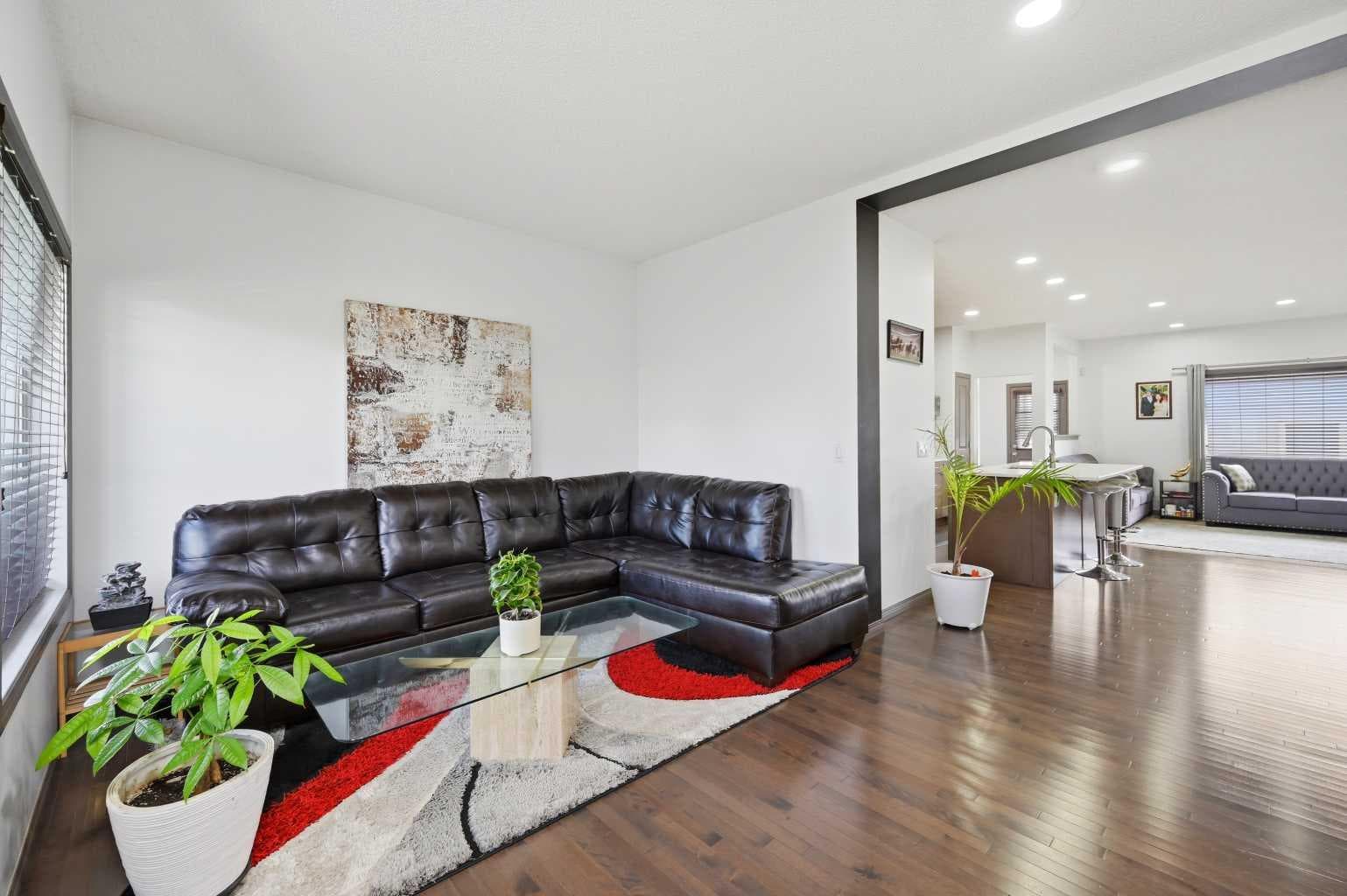 19 Skyview Point Road NE