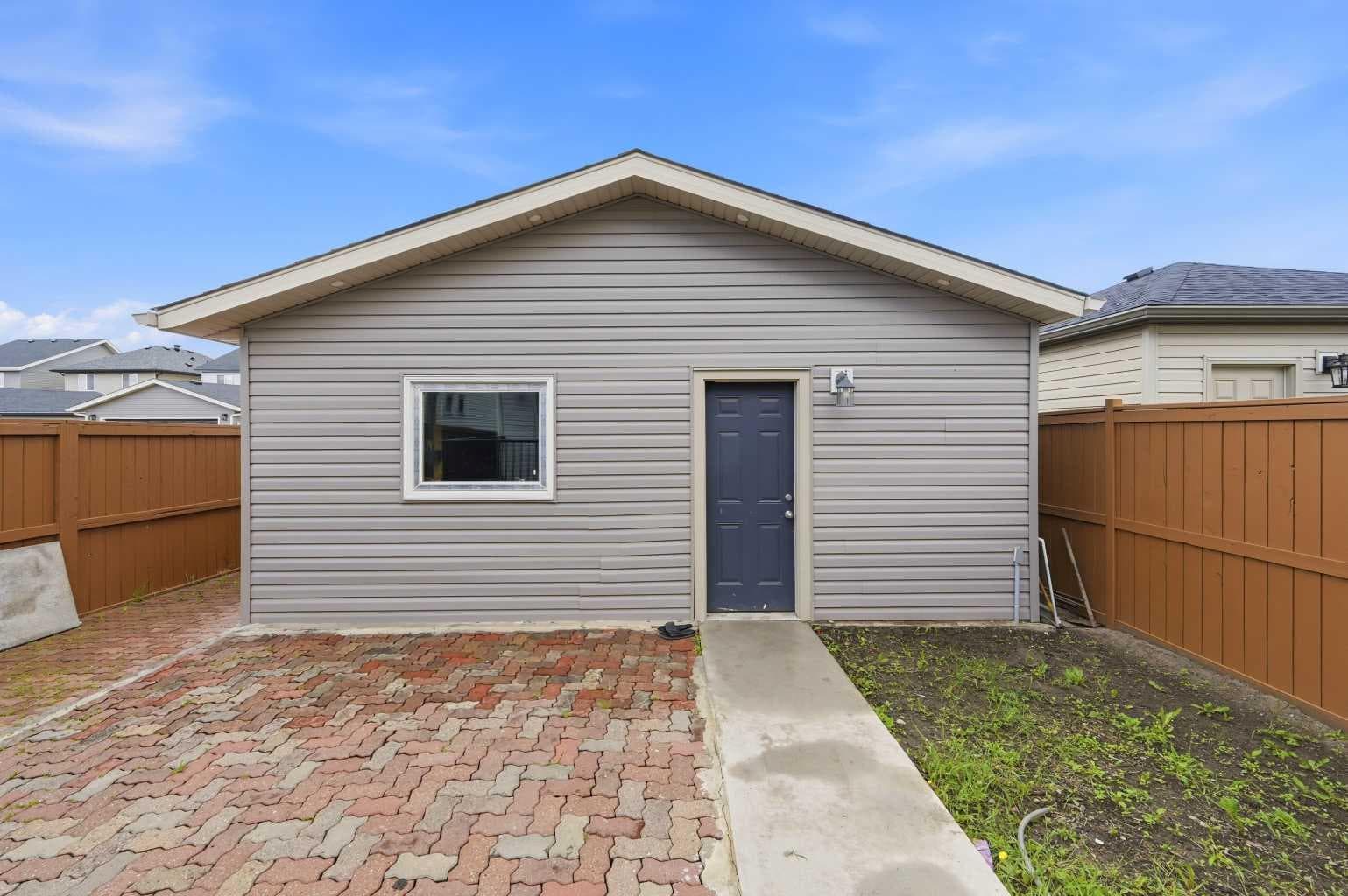 19 Skyview Point Road NE