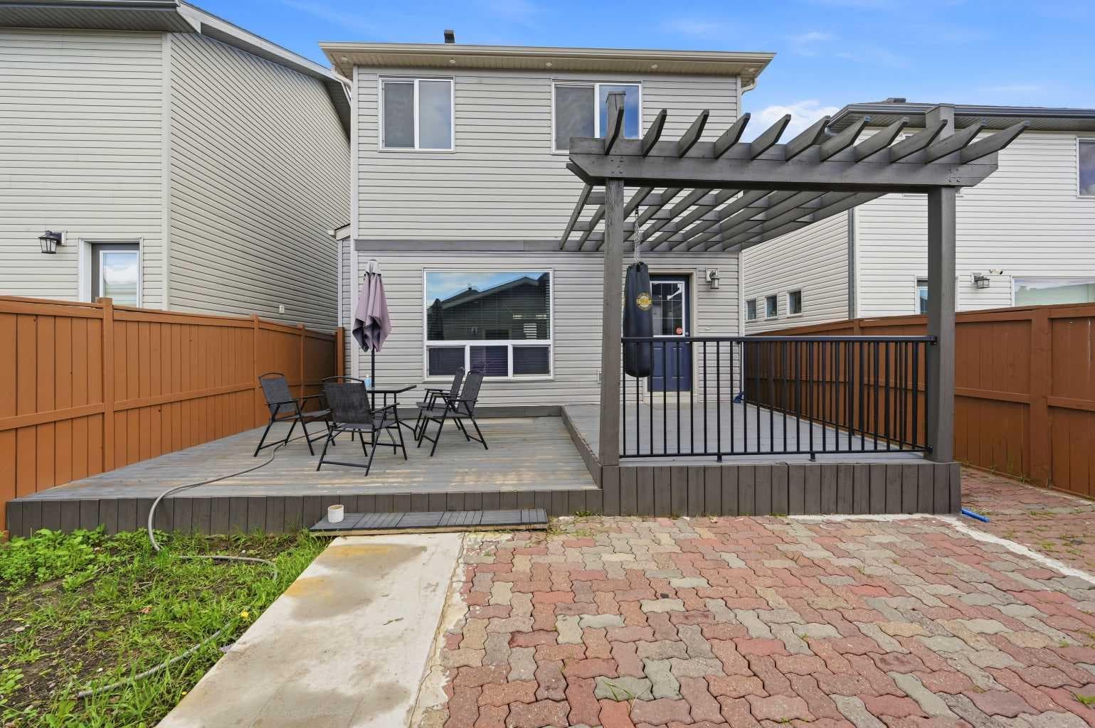 19 Skyview Point Road NE