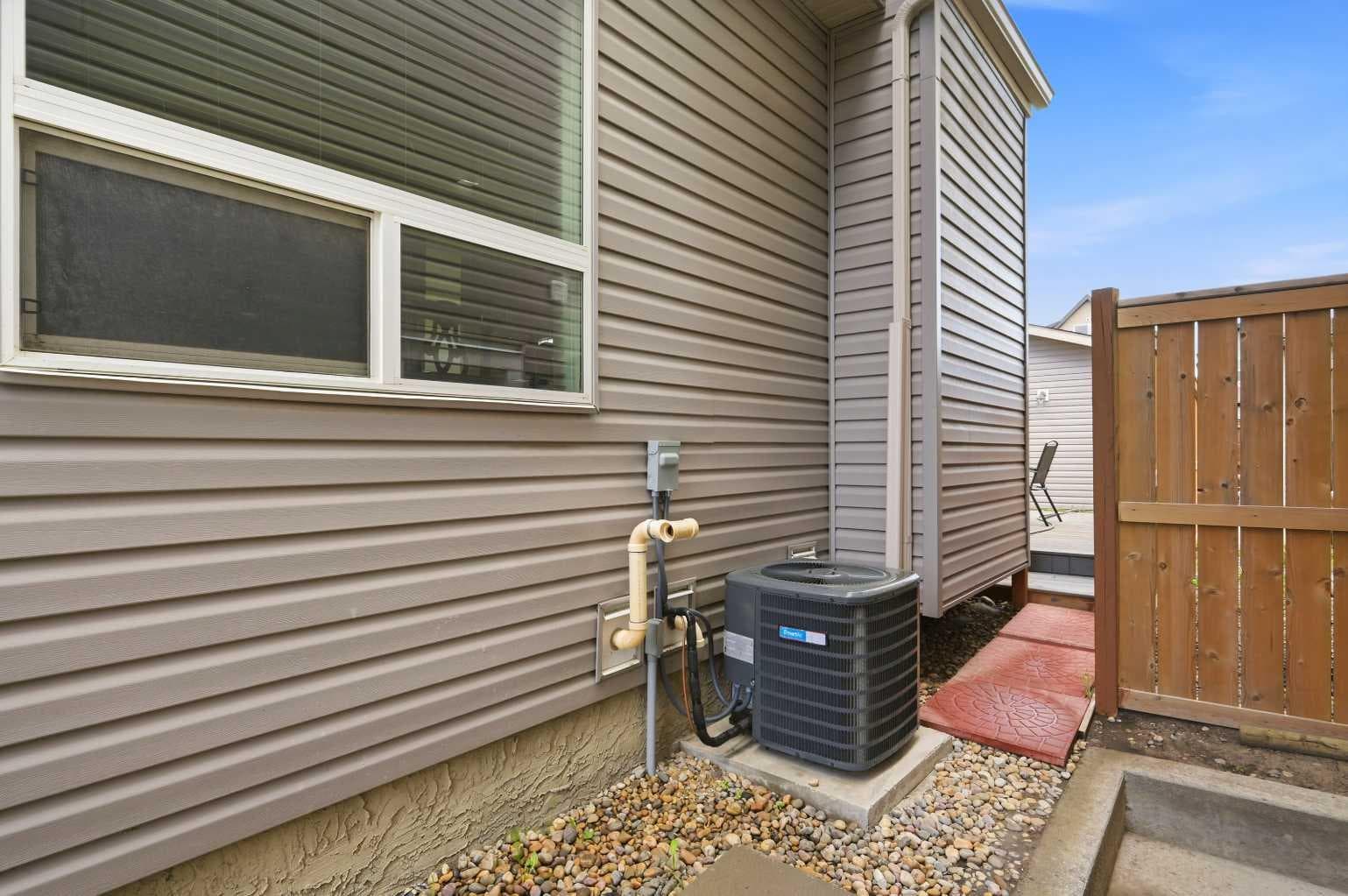 19 Skyview Point Road NE