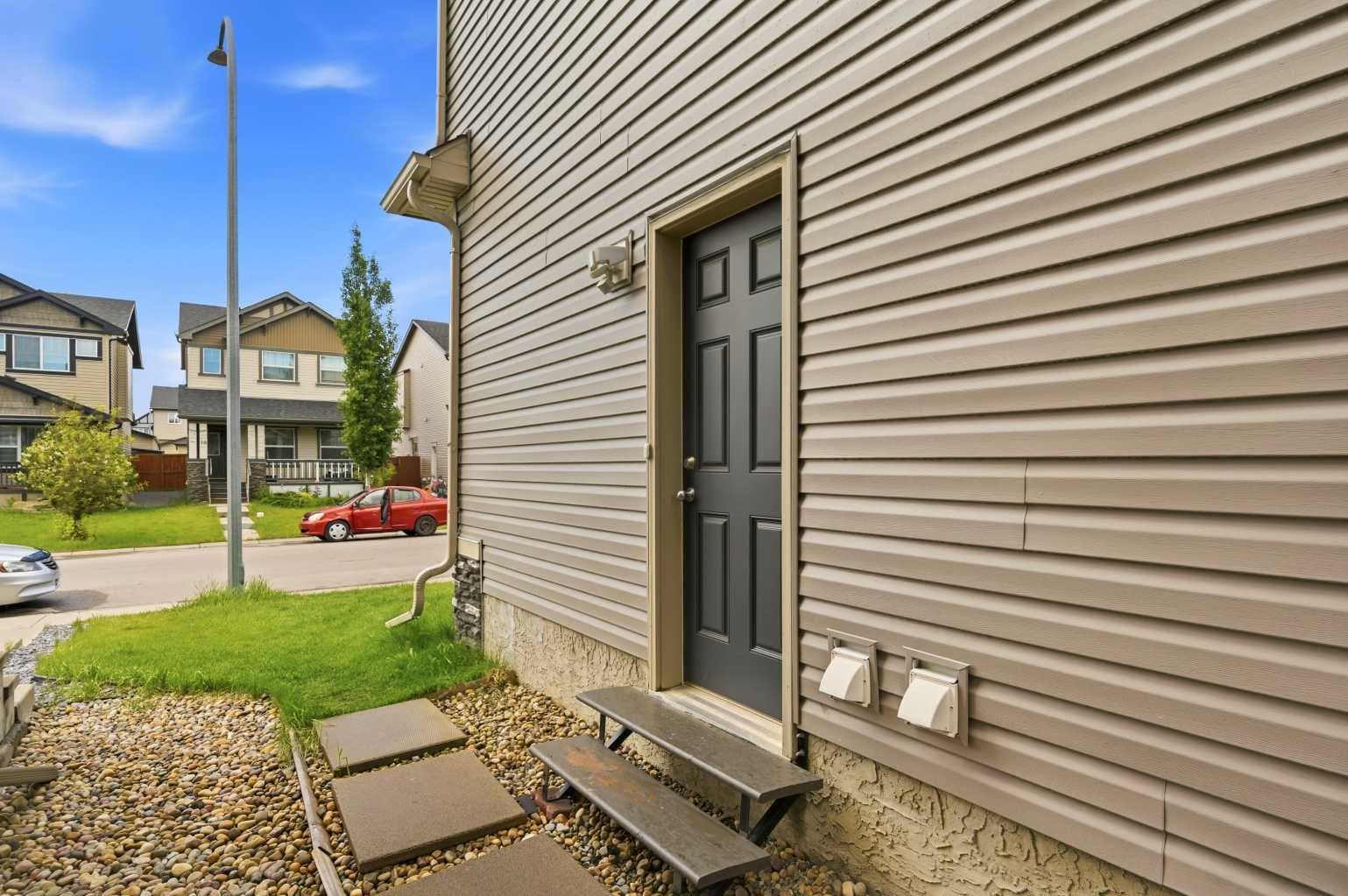 19 Skyview Point Road NE