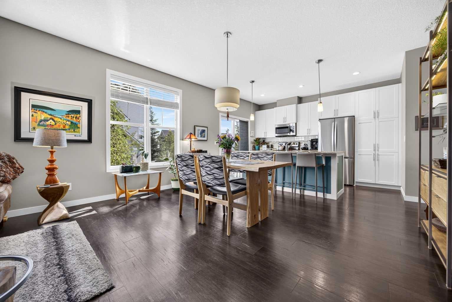 905, 881 Sage Valley Boulevard NW