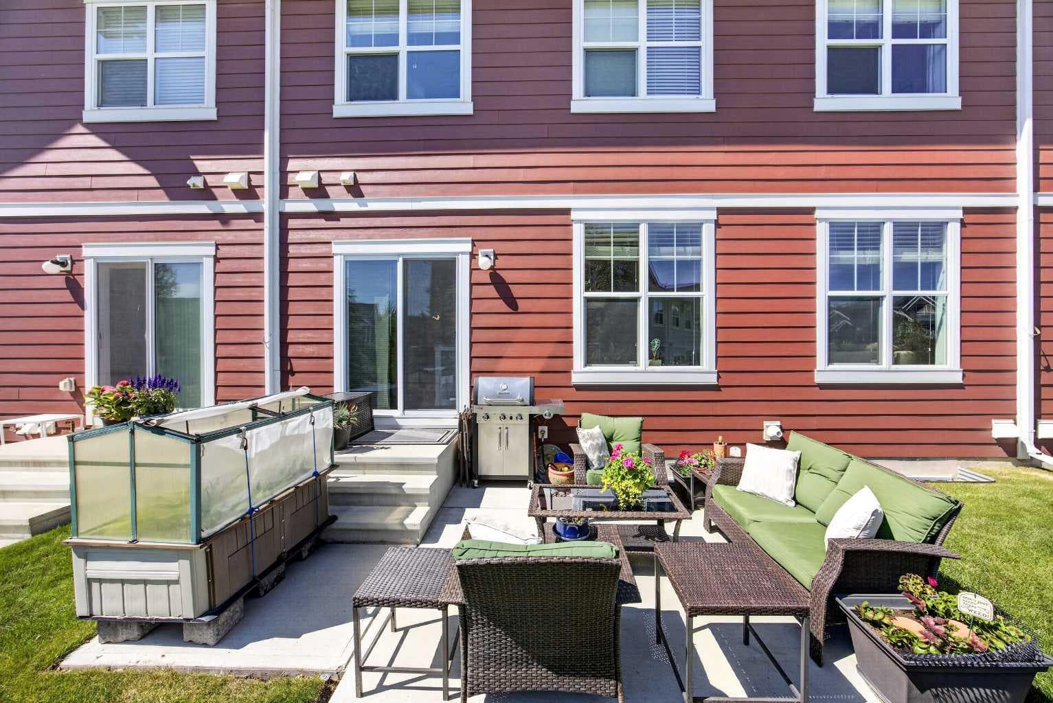 905, 881 Sage Valley Boulevard NW