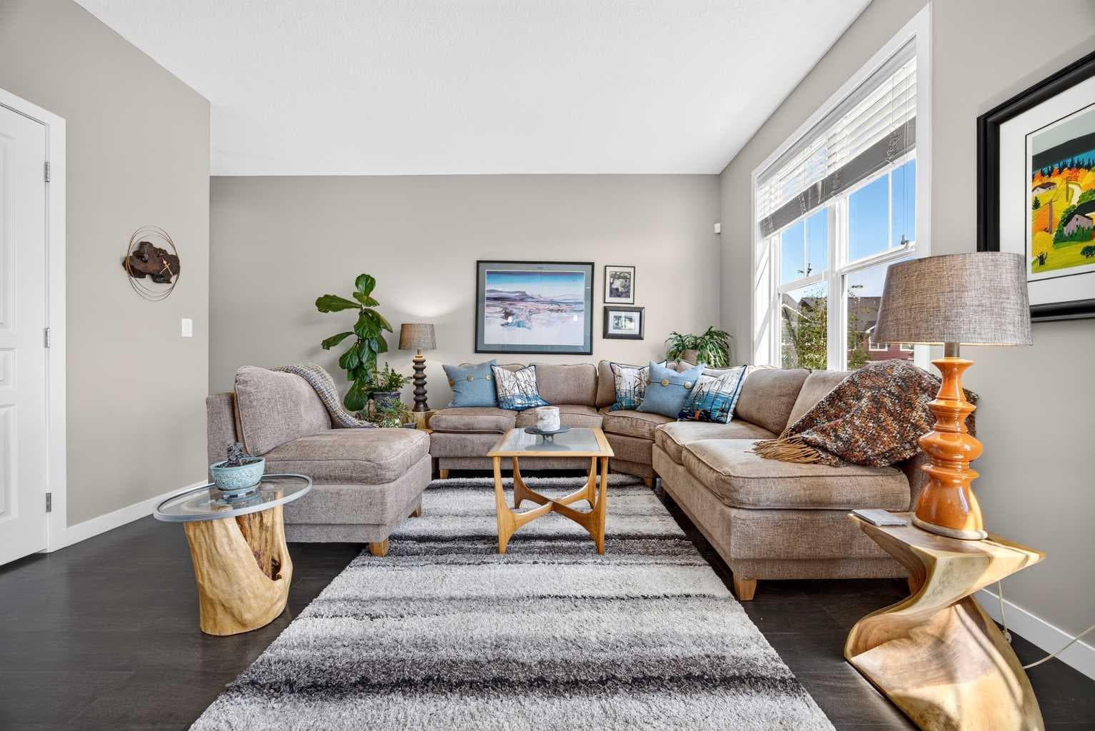 905, 881 Sage Valley Boulevard NW