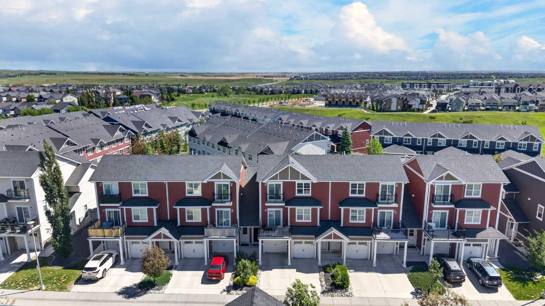 905, 881 Sage Valley Boulevard NW