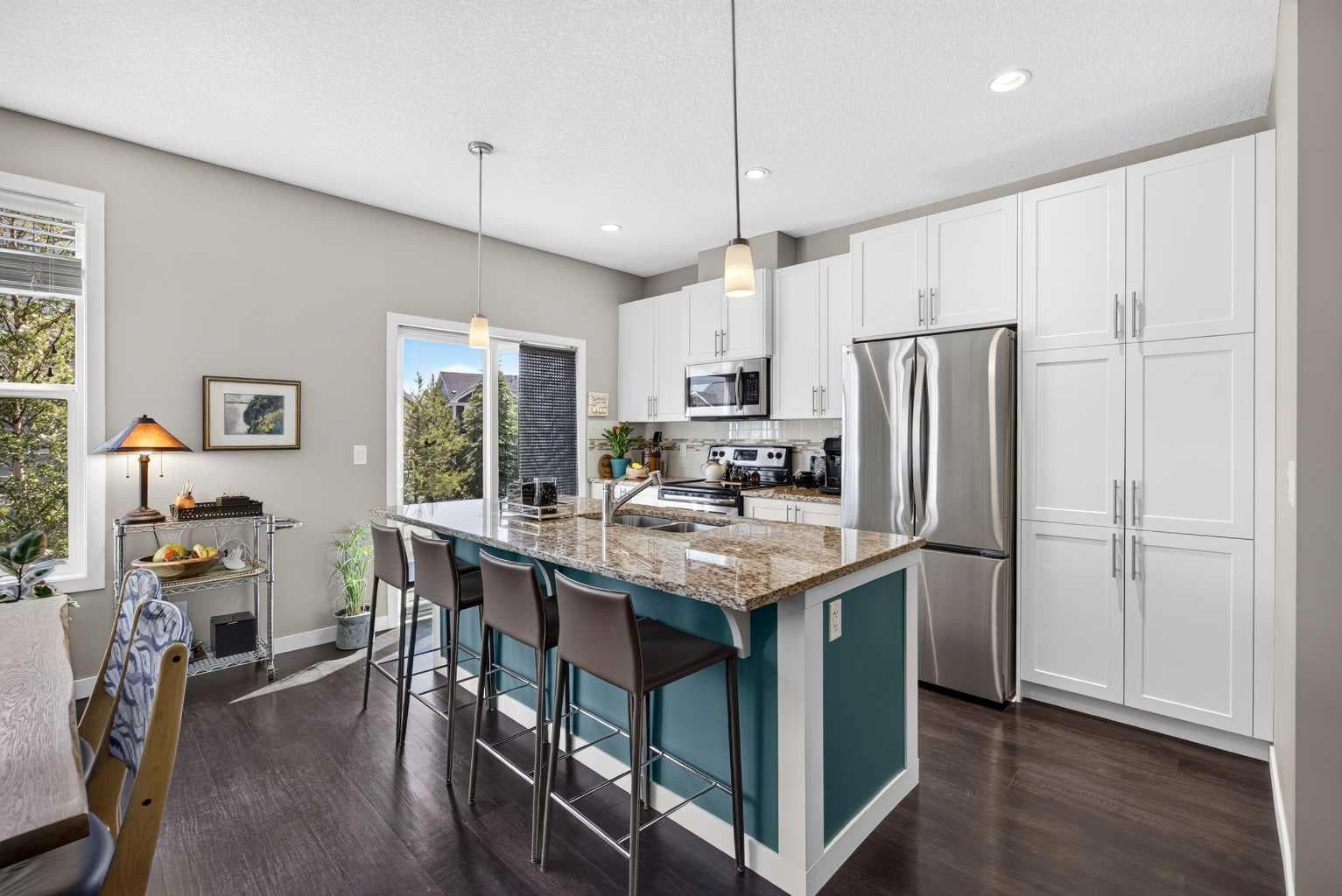 905, 881 Sage Valley Boulevard NW