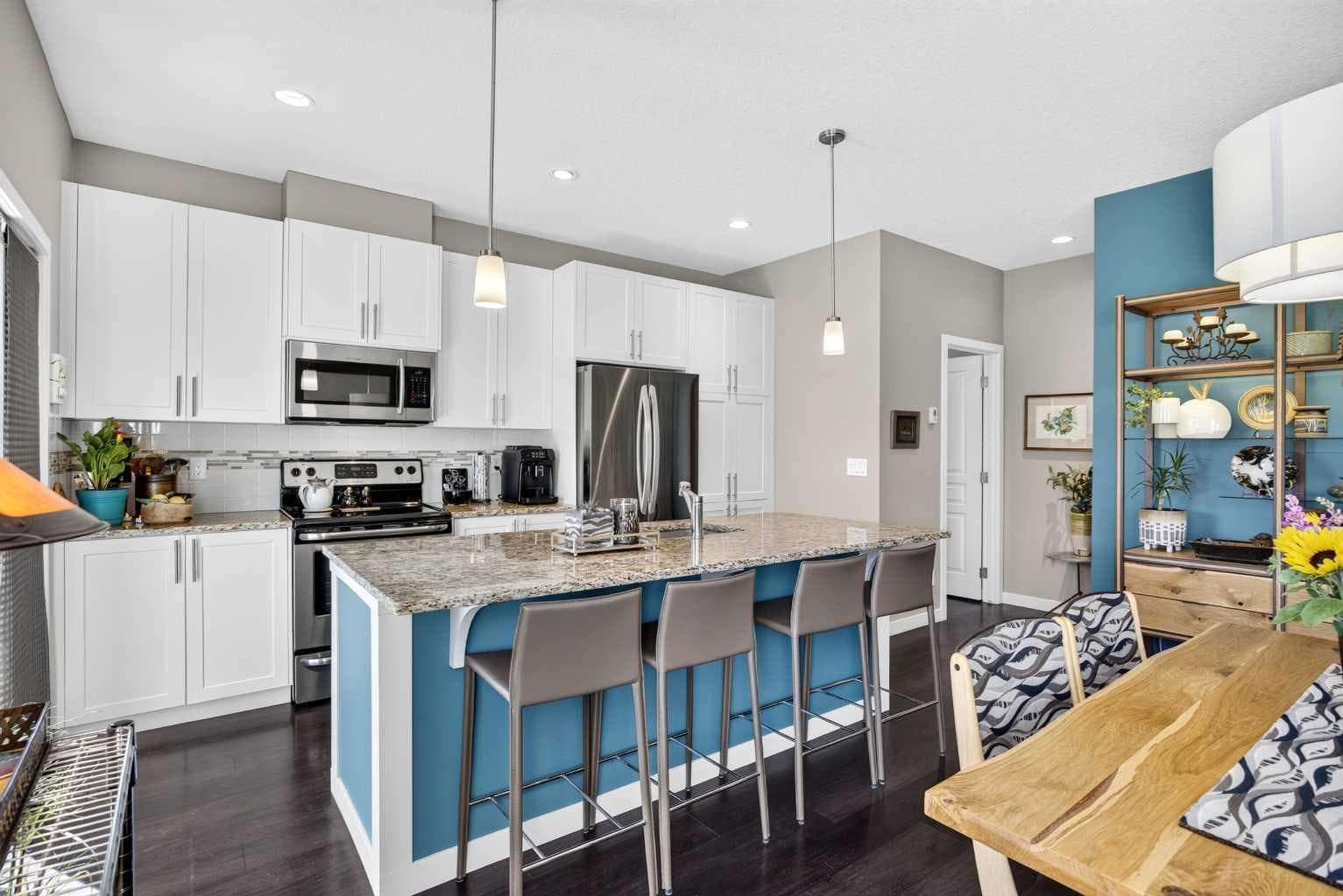 905, 881 Sage Valley Boulevard NW