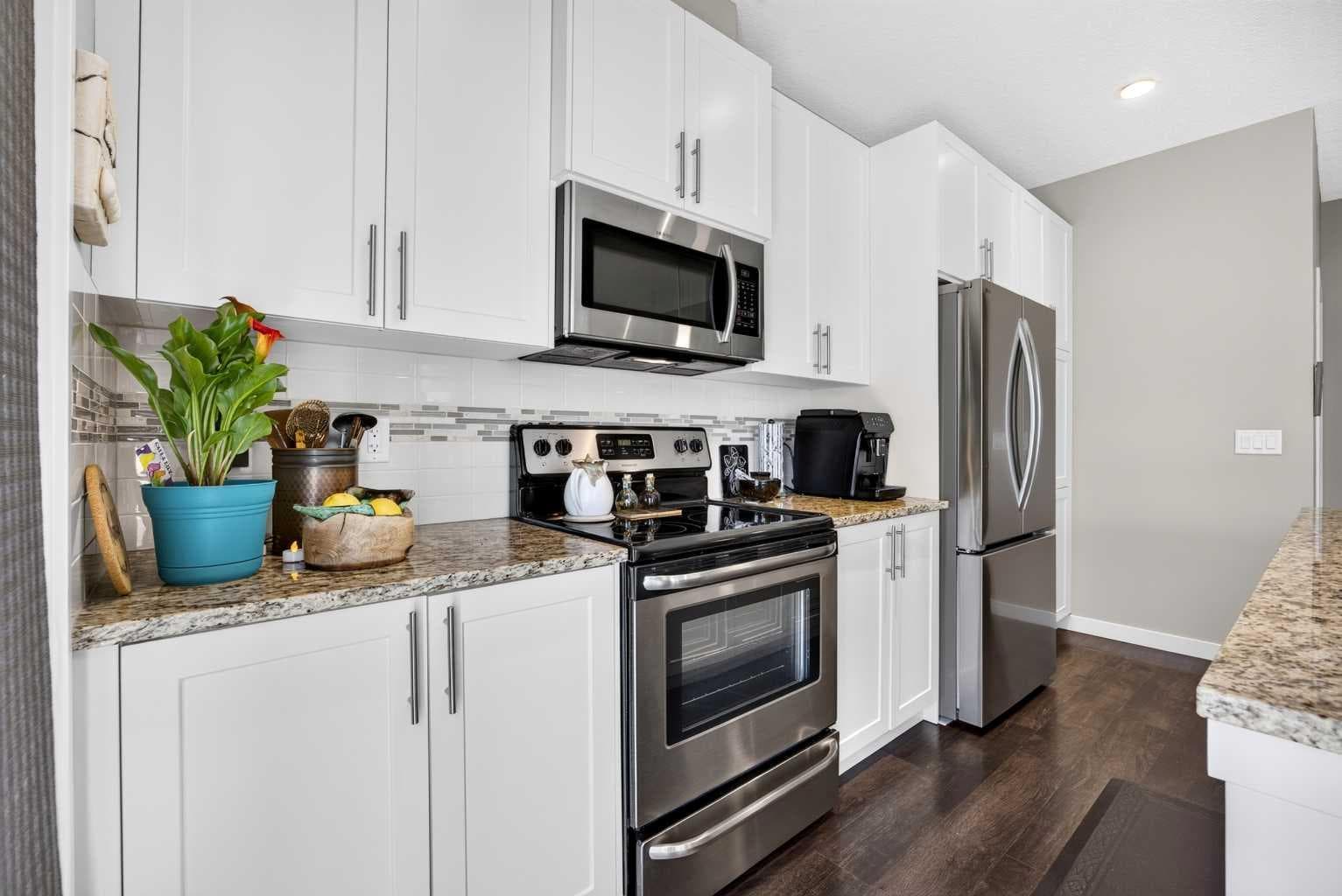 905, 881 Sage Valley Boulevard NW