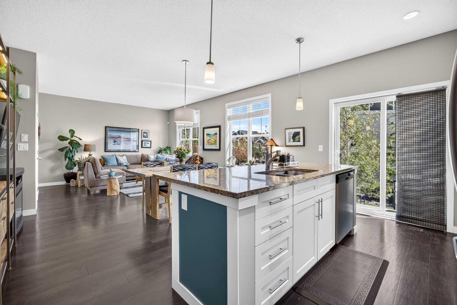 905, 881 Sage Valley Boulevard NW
