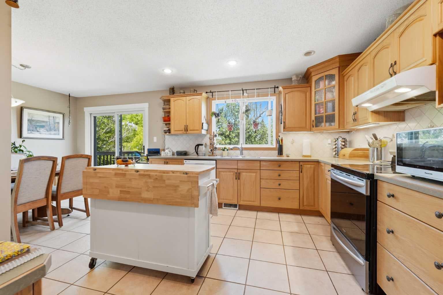 283080 Township Road 254  