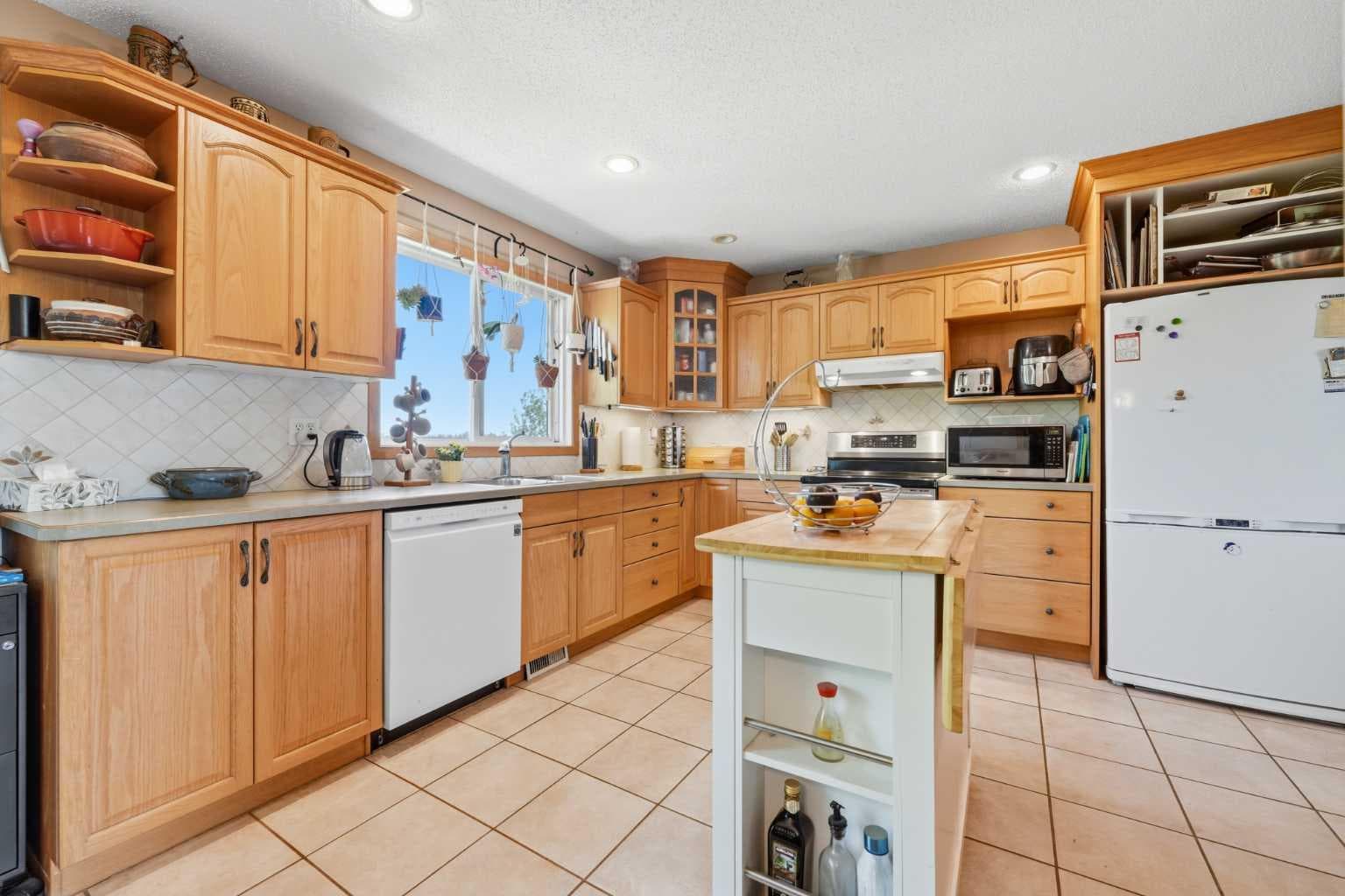 283080 Township Road 254  