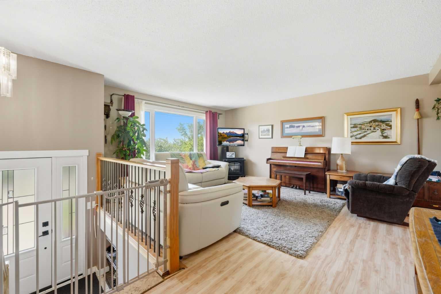 283080 Township Road 254  