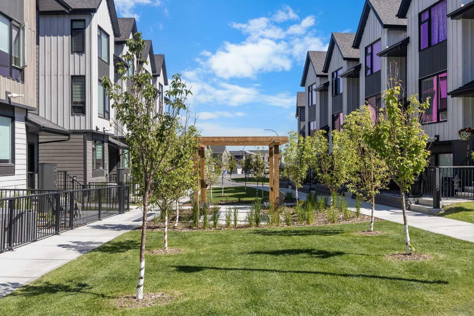 313, 85 Sage Hill Heights NW