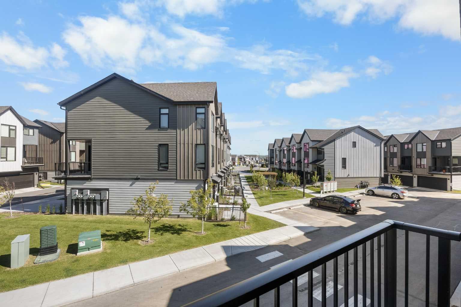 313, 85 Sage Hill Heights NW