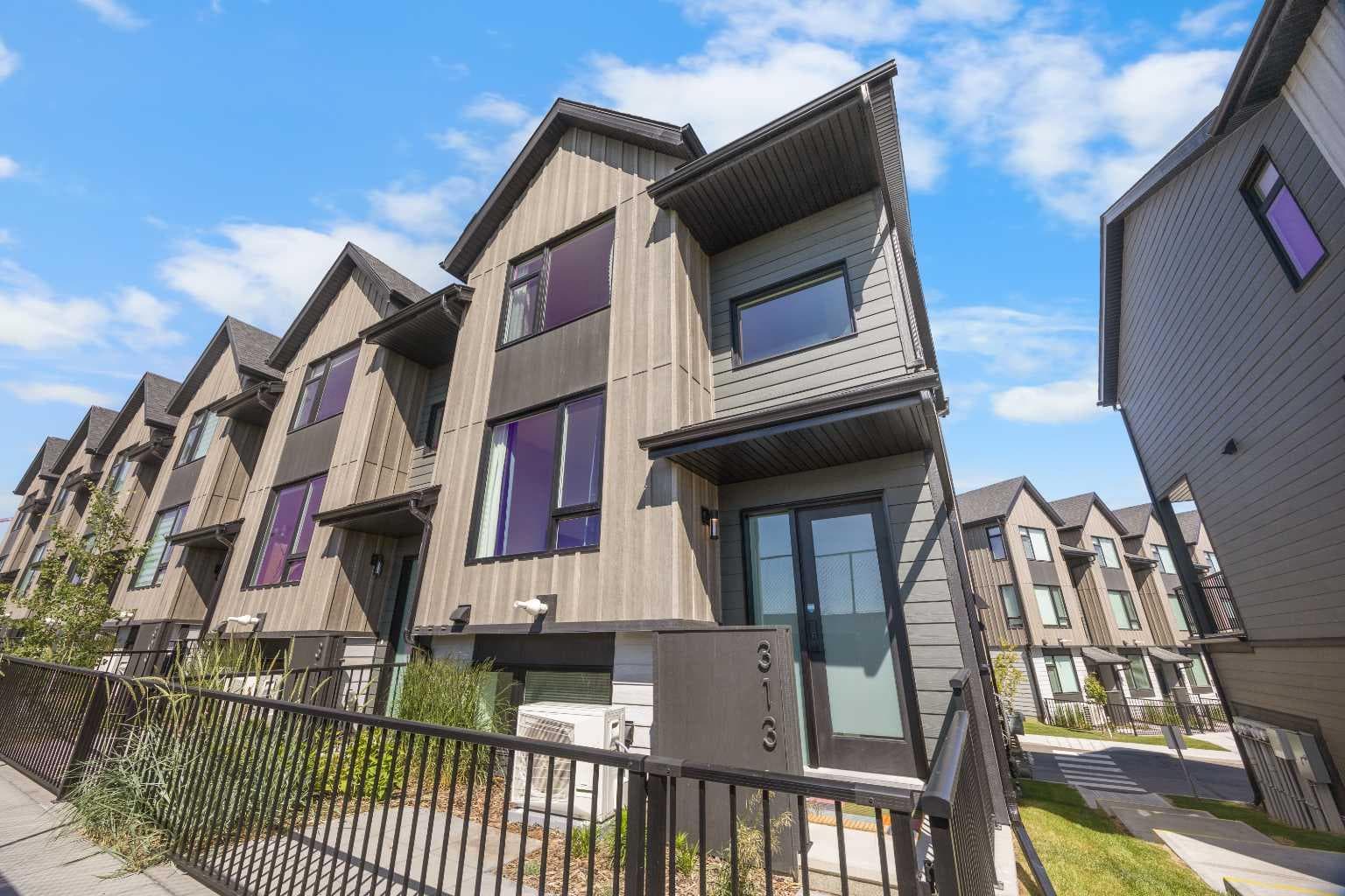 313, 85 Sage Hill Heights NW