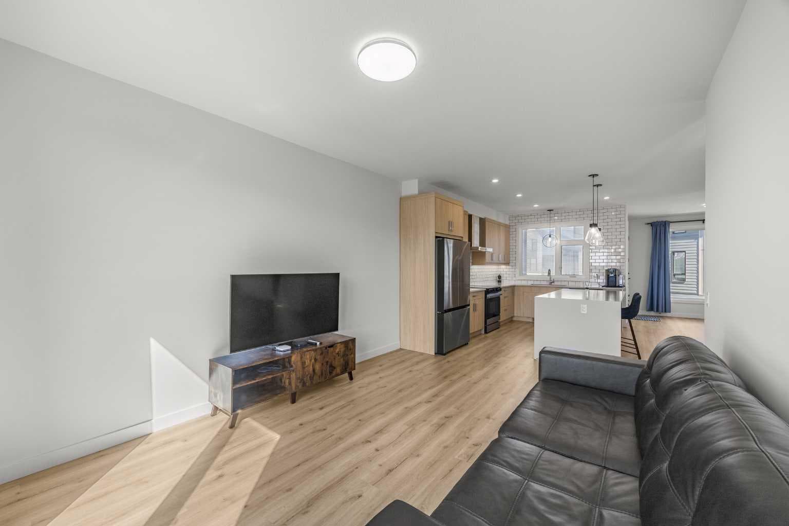 313, 85 Sage Hill Heights NW