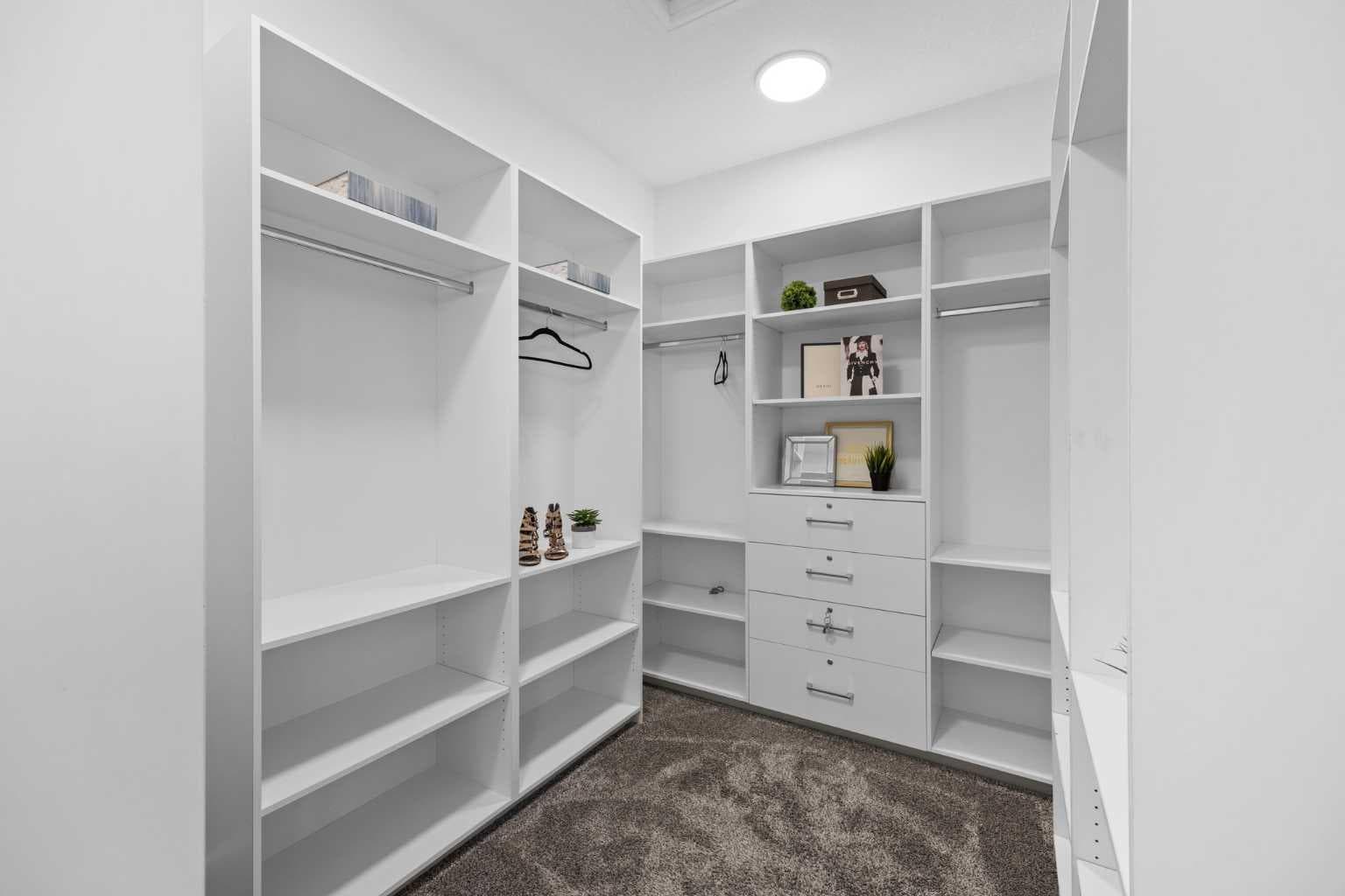 351 Marina Landing SE