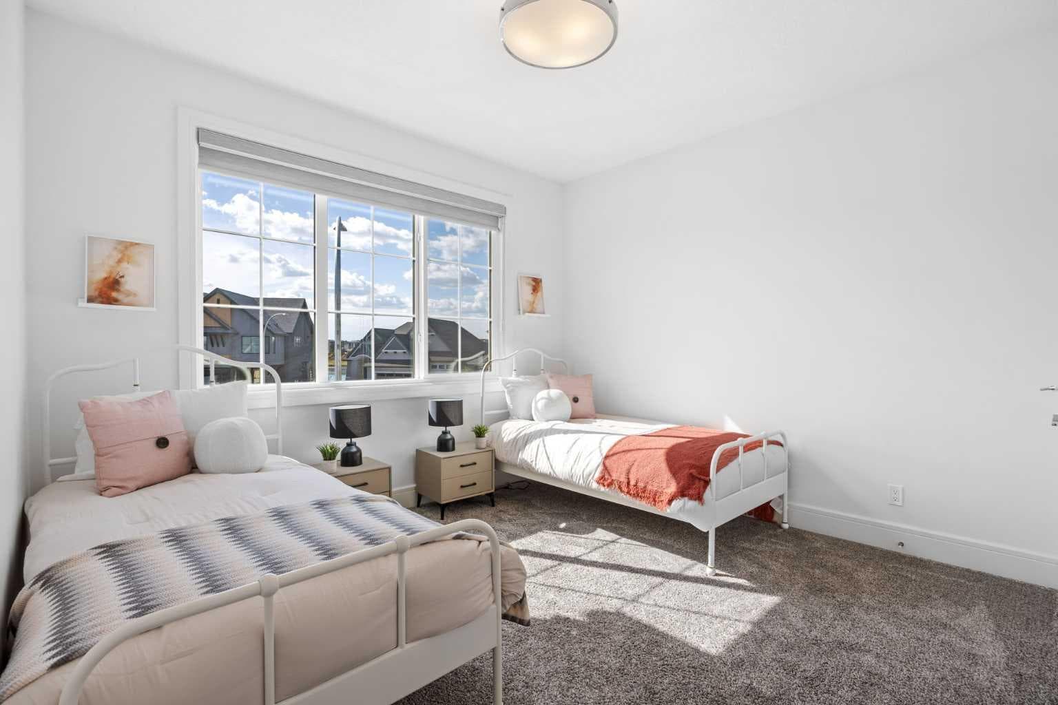 351 Marina Landing SE