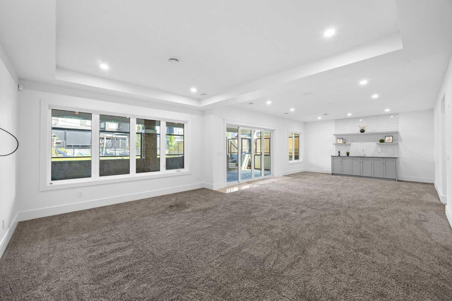 351 Marina Landing SE