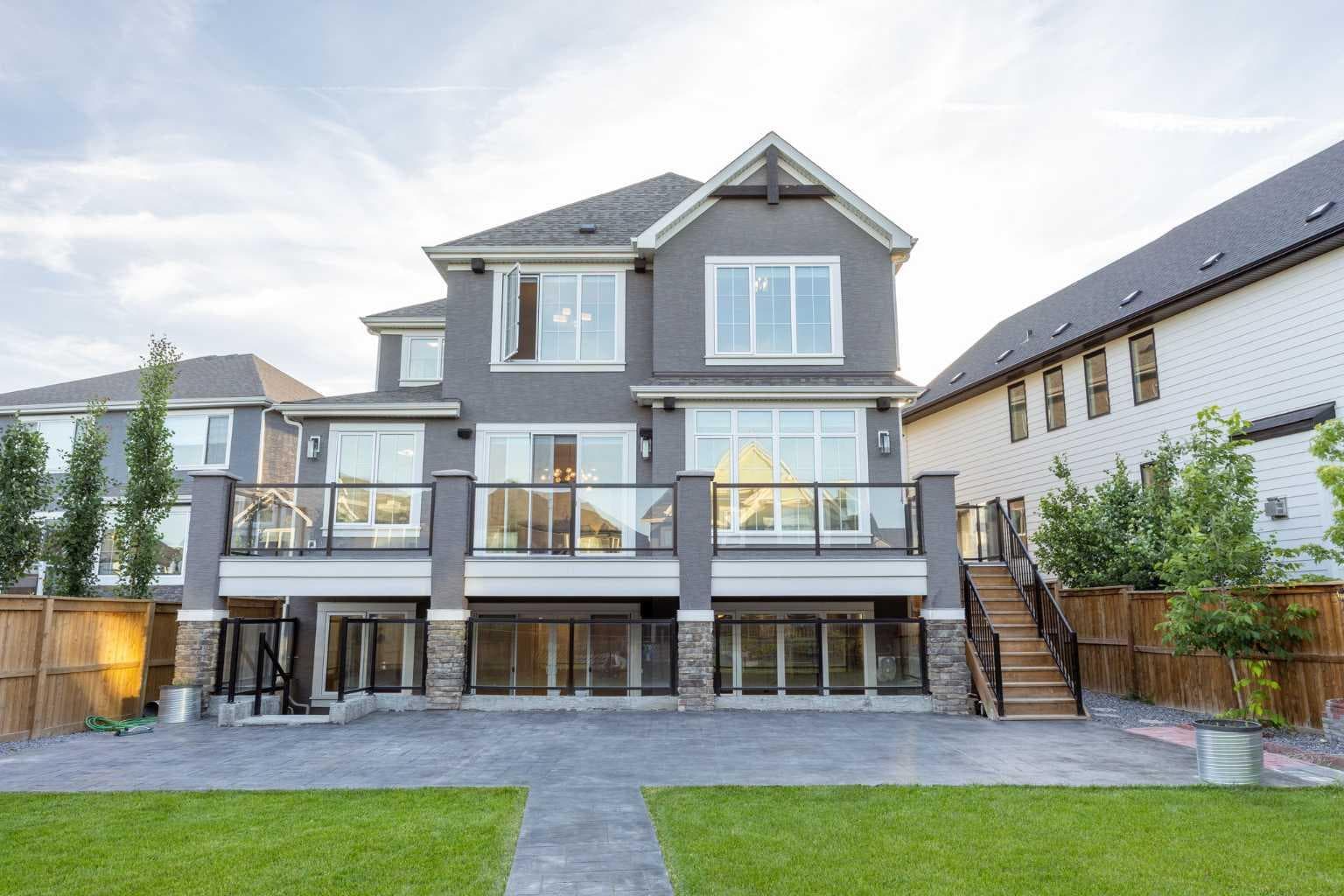 351 Marina Landing SE