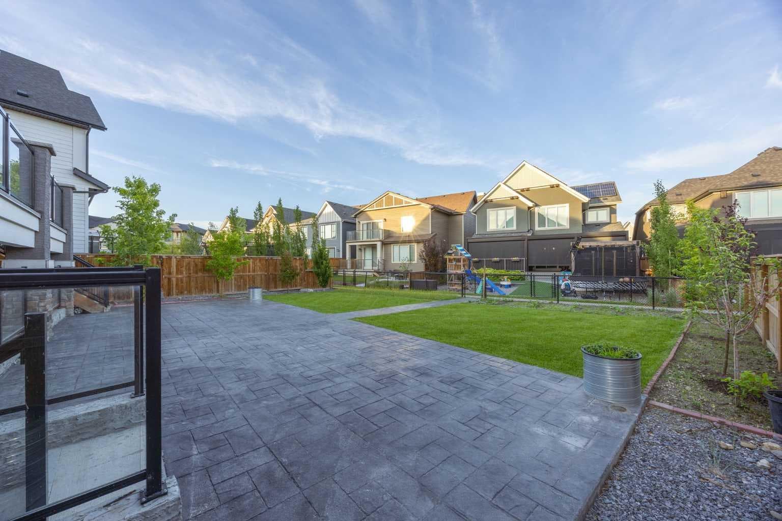 351 Marina Landing SE