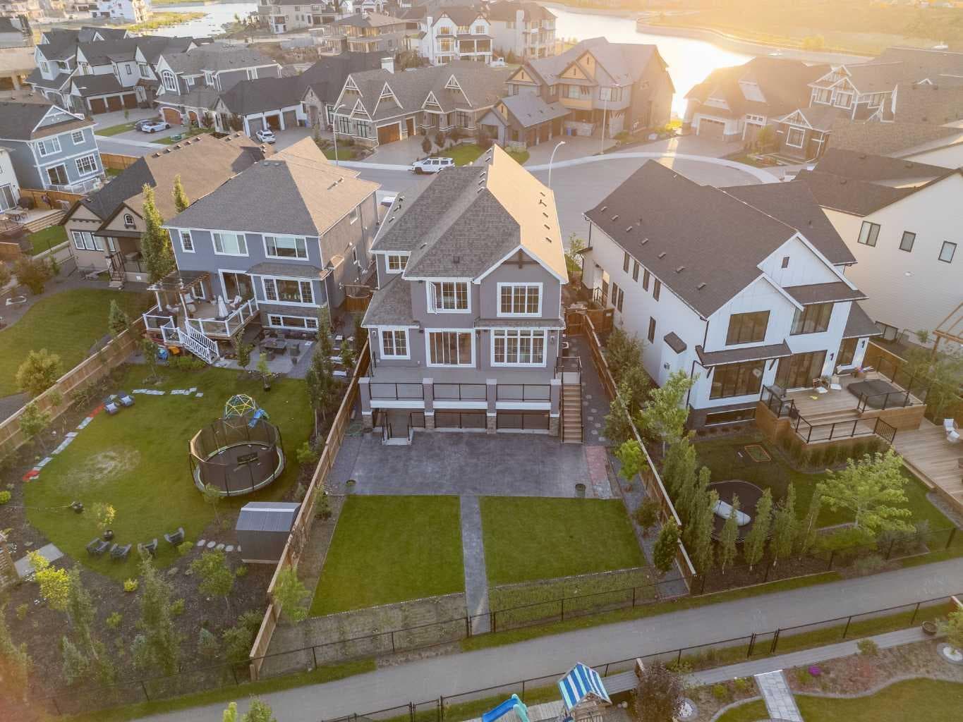 351 Marina Landing SE