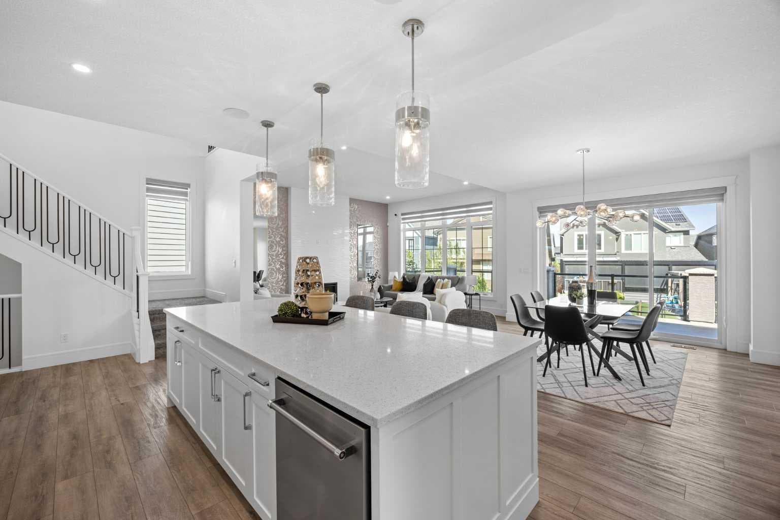 351 Marina Landing SE