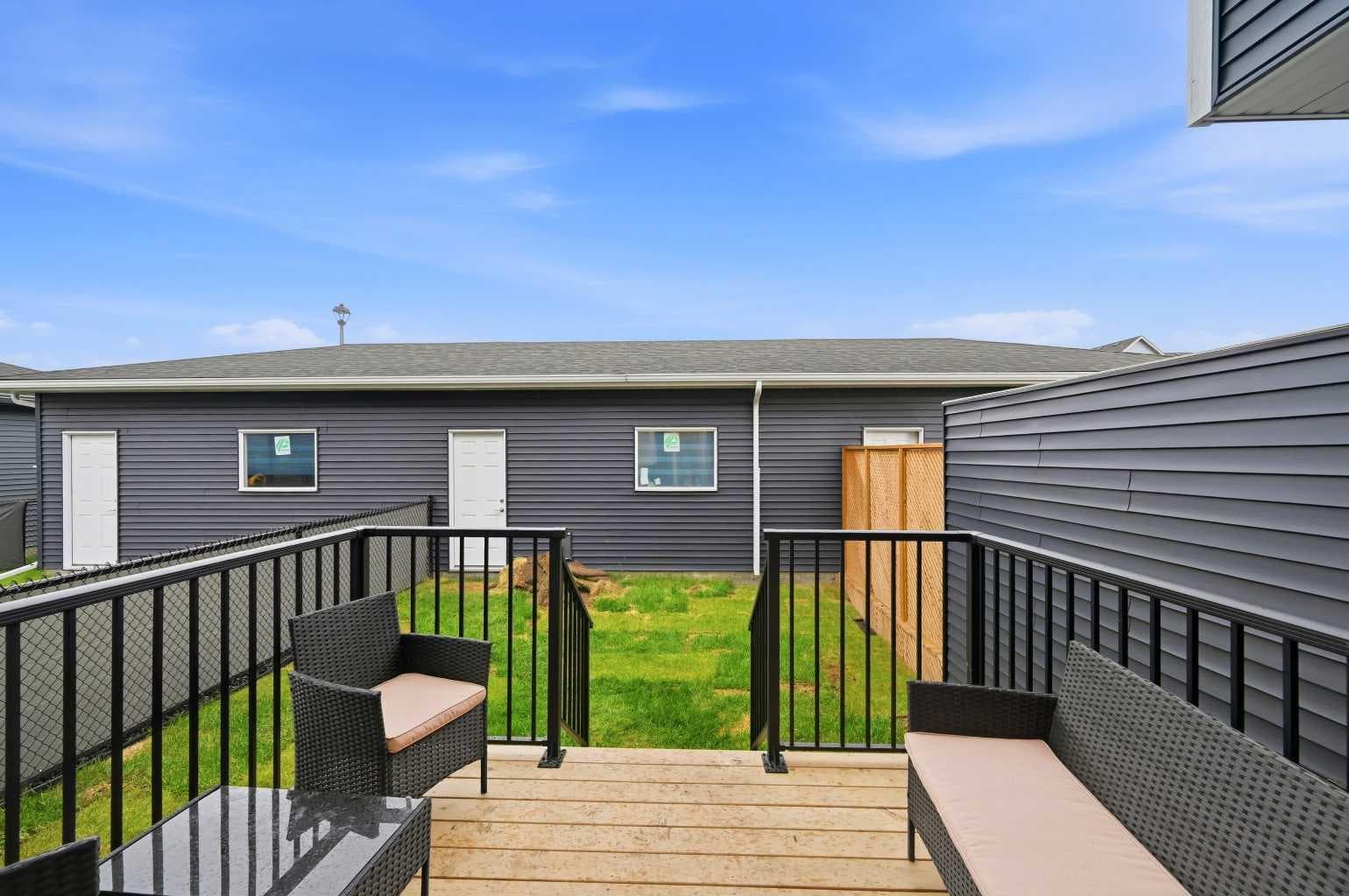 7 Lambeau Lane SE