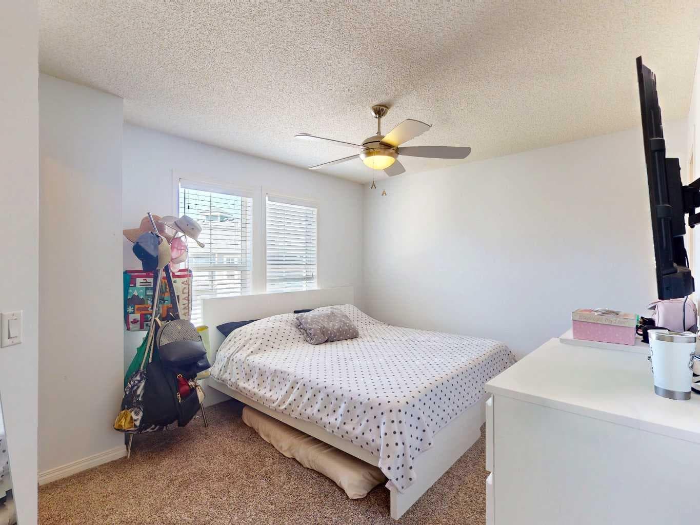 5 Auburn Bay Common SE