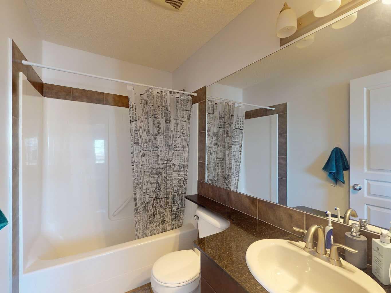 5 Auburn Bay Common SE