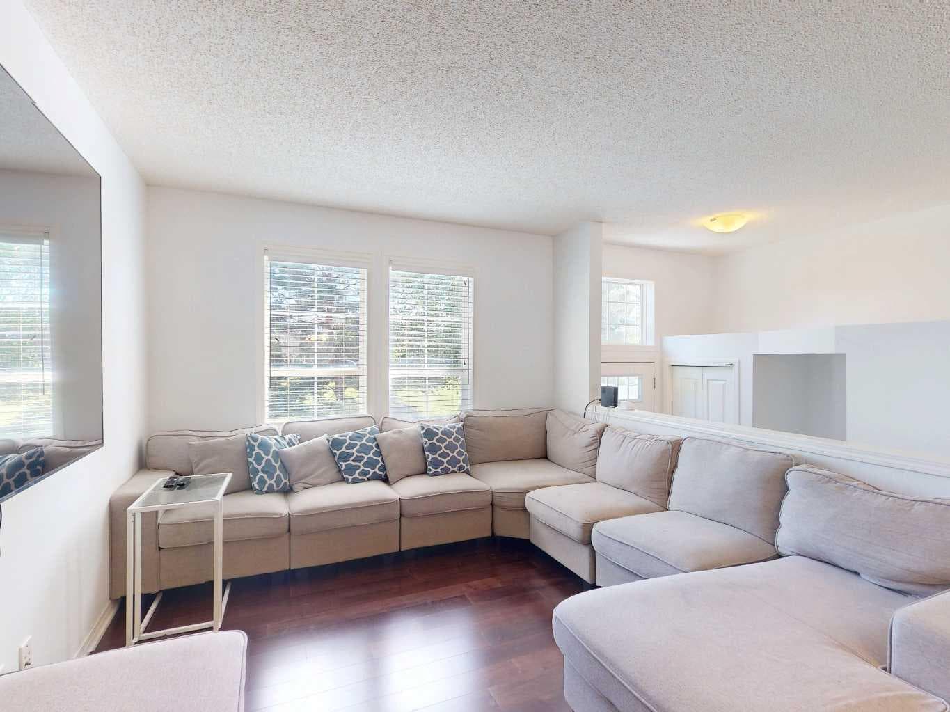 5 Auburn Bay Common SE