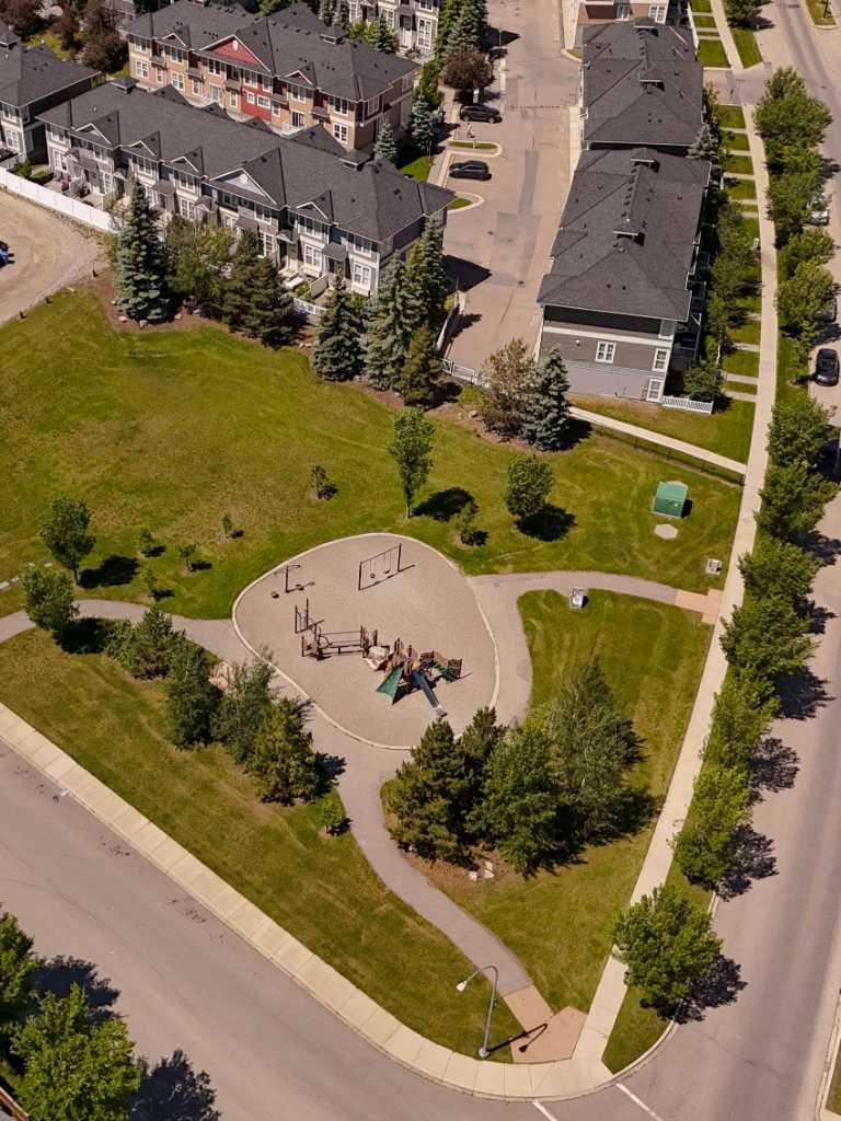 5 Auburn Bay Common SE
