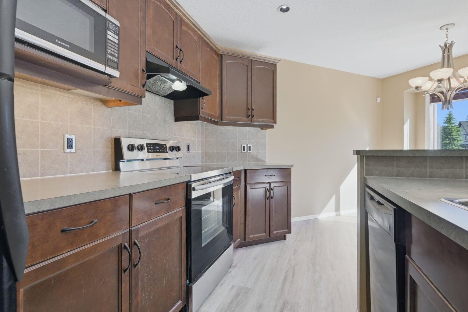 4 Everglen Grove SW