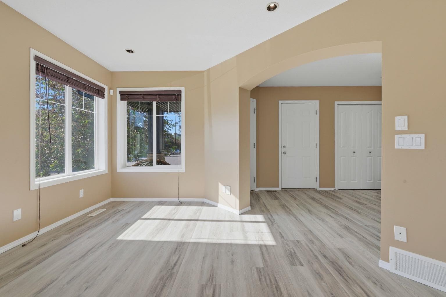 4 Everglen Grove SW
