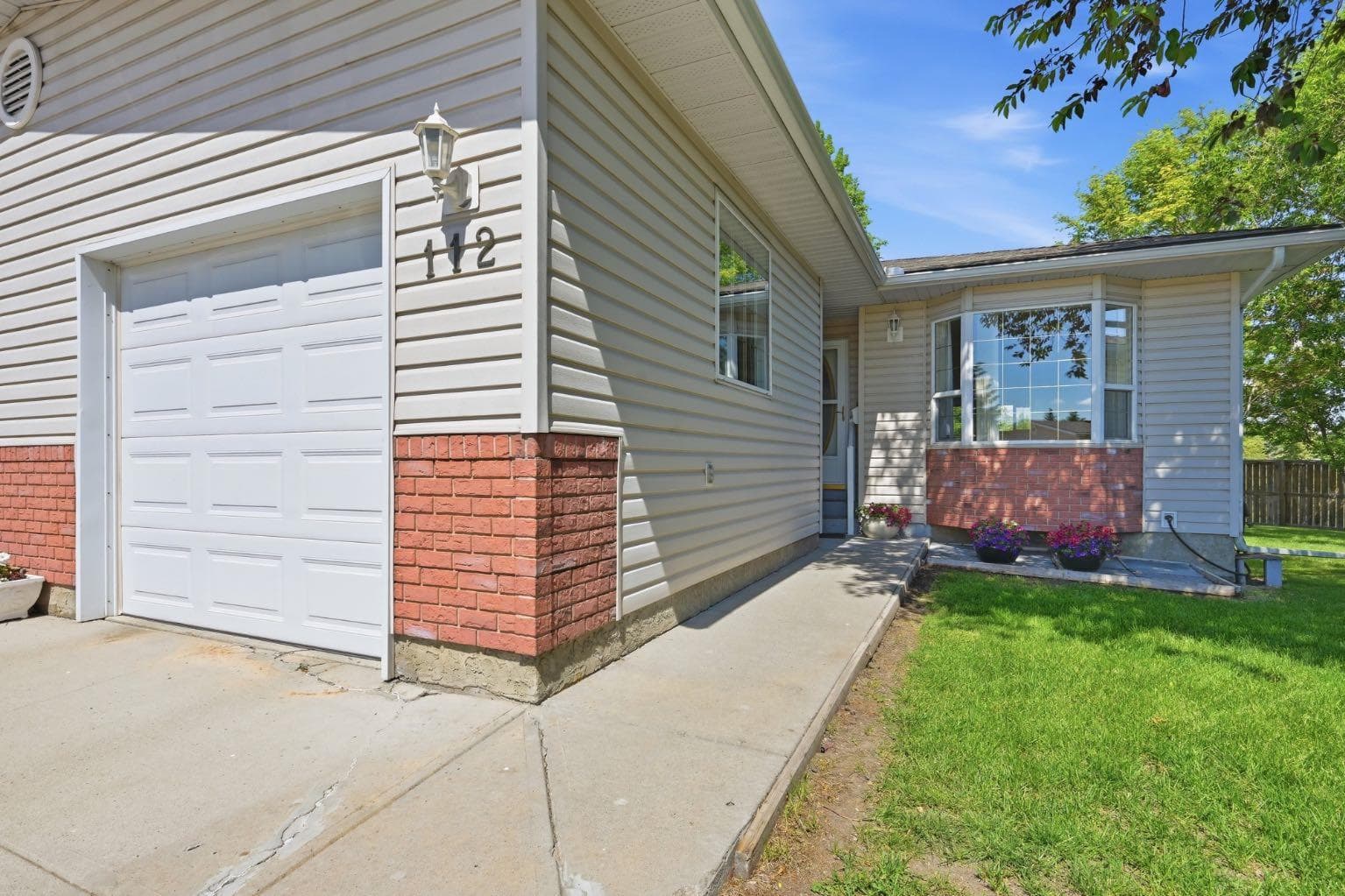 112 Dovista Court SE