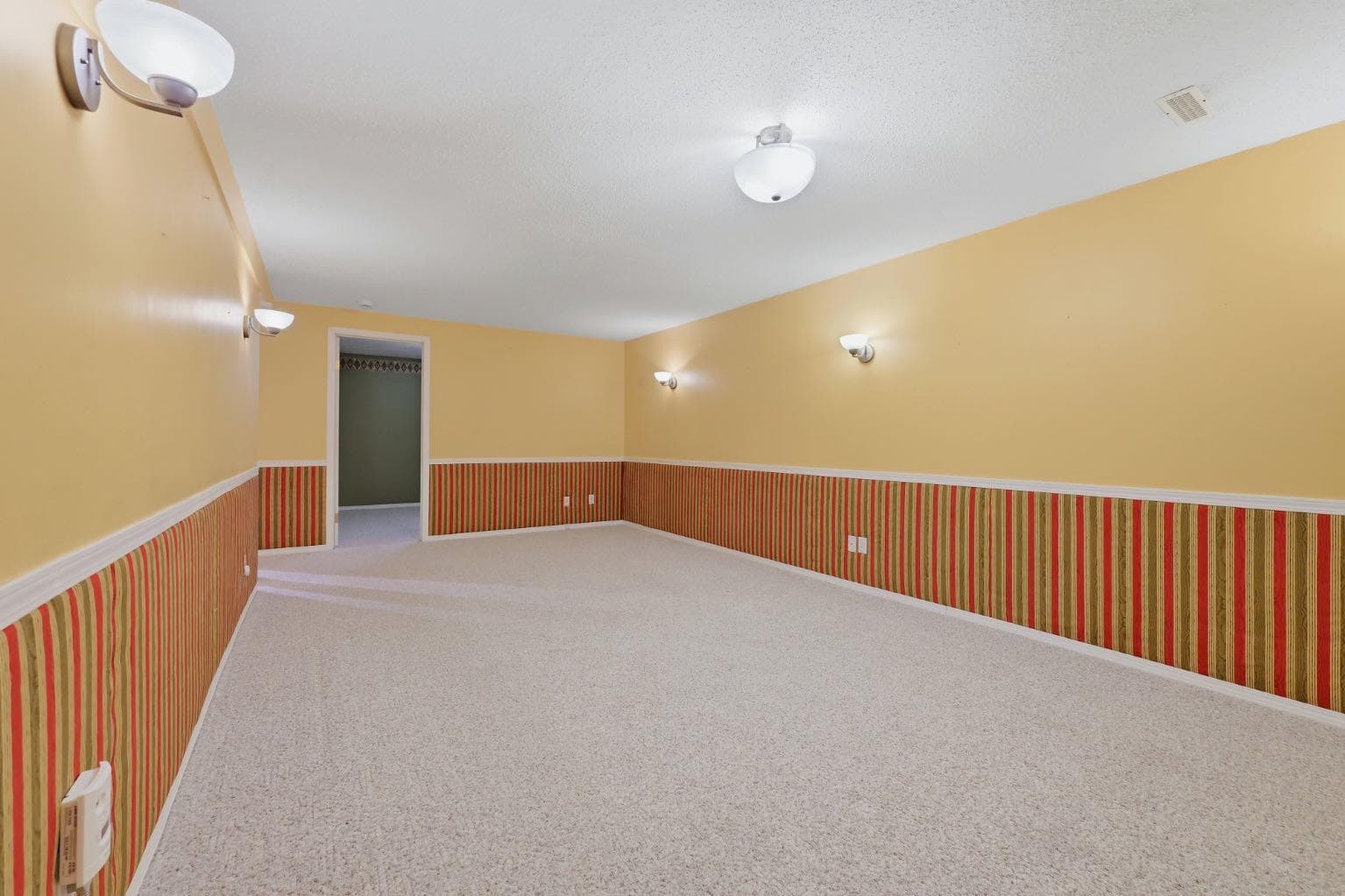 112 Dovista Court SE
