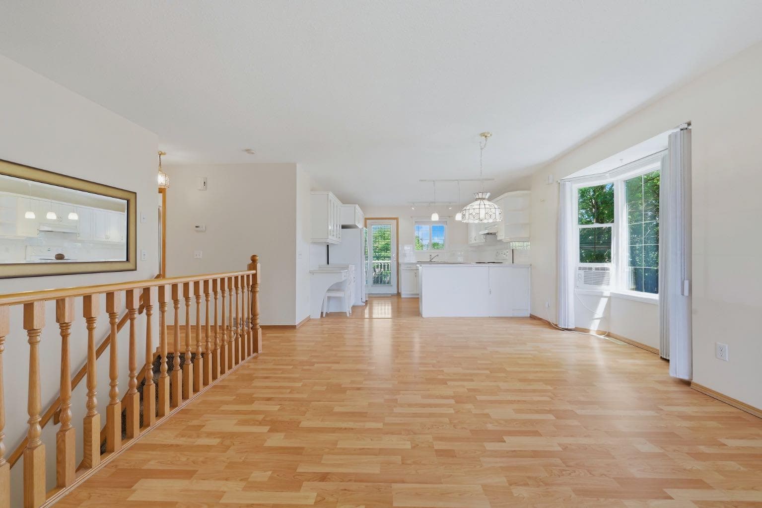 112 Dovista Court SE