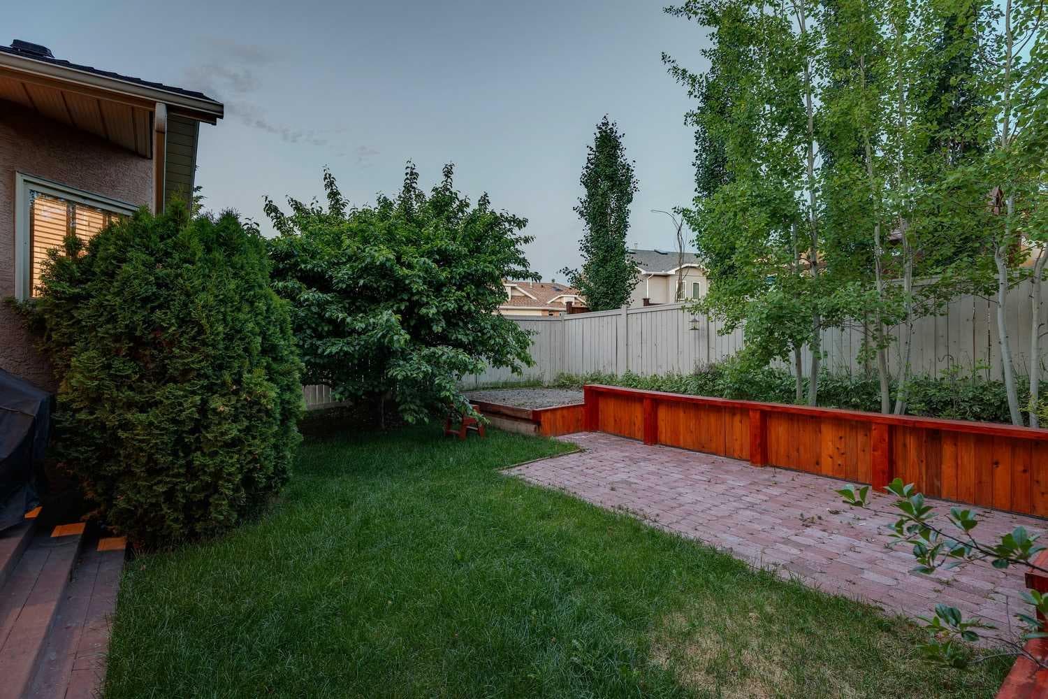 51 Straddock Crescent SW