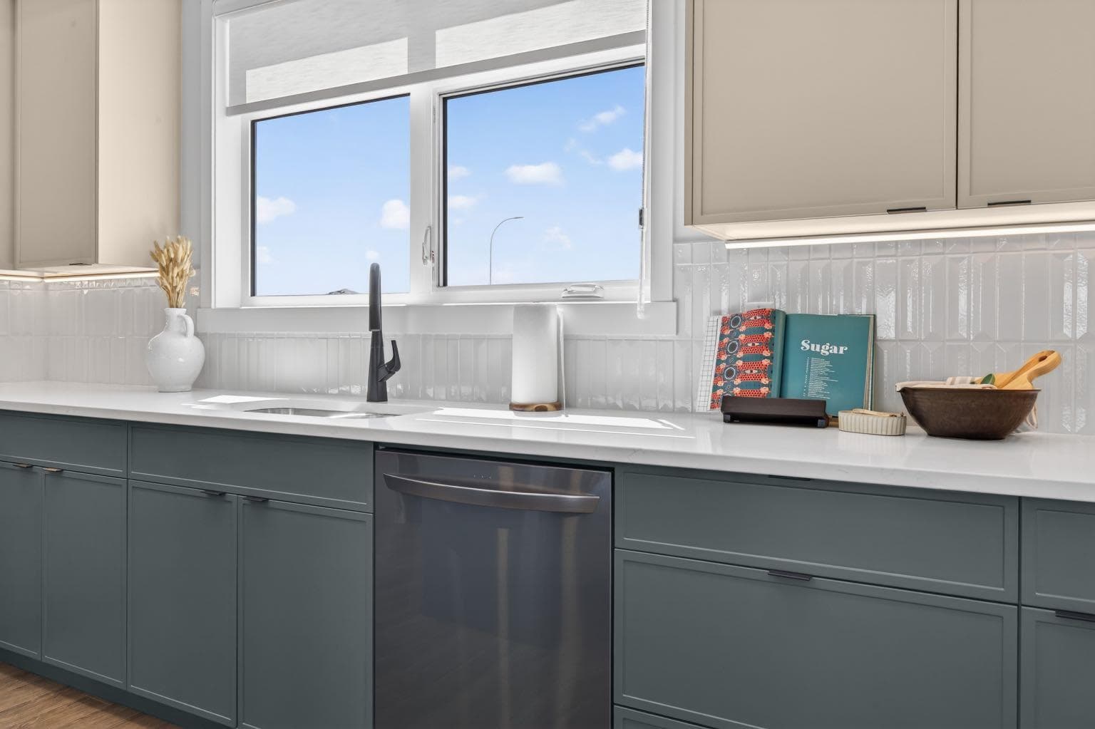 703, 30 Creekside Villas SW