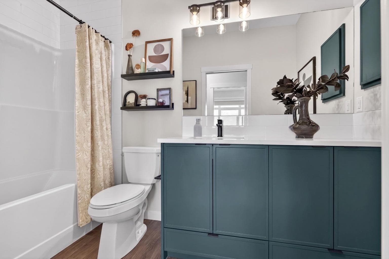 703, 30 Creekside Villas SW