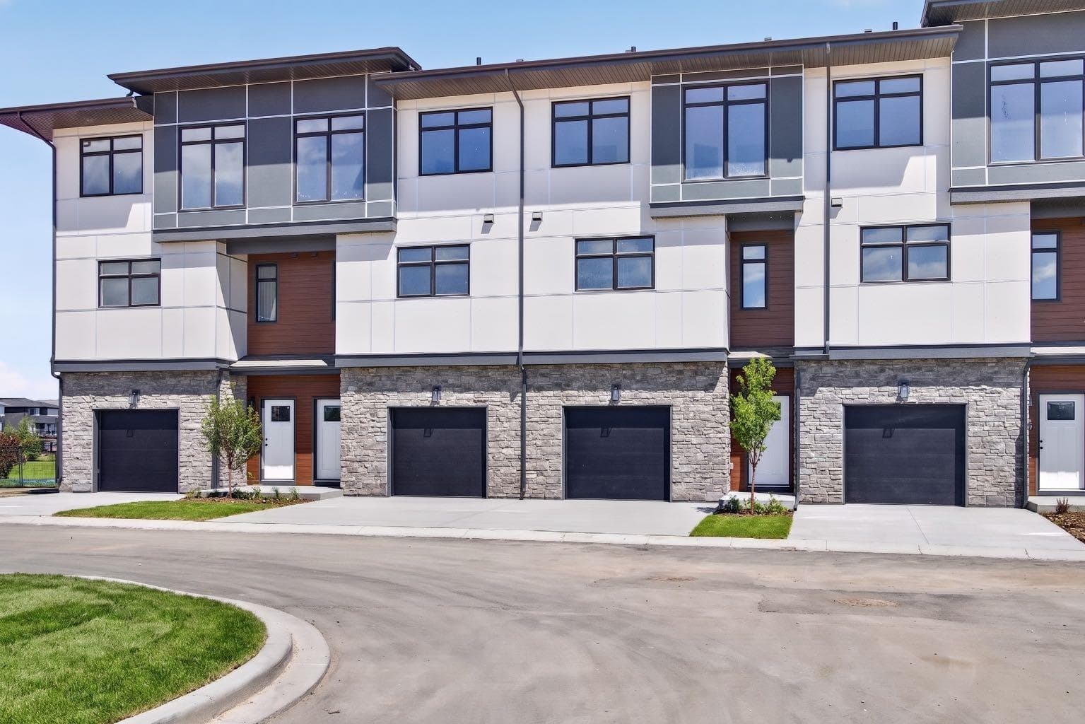 703, 30 Creekside Villas SW