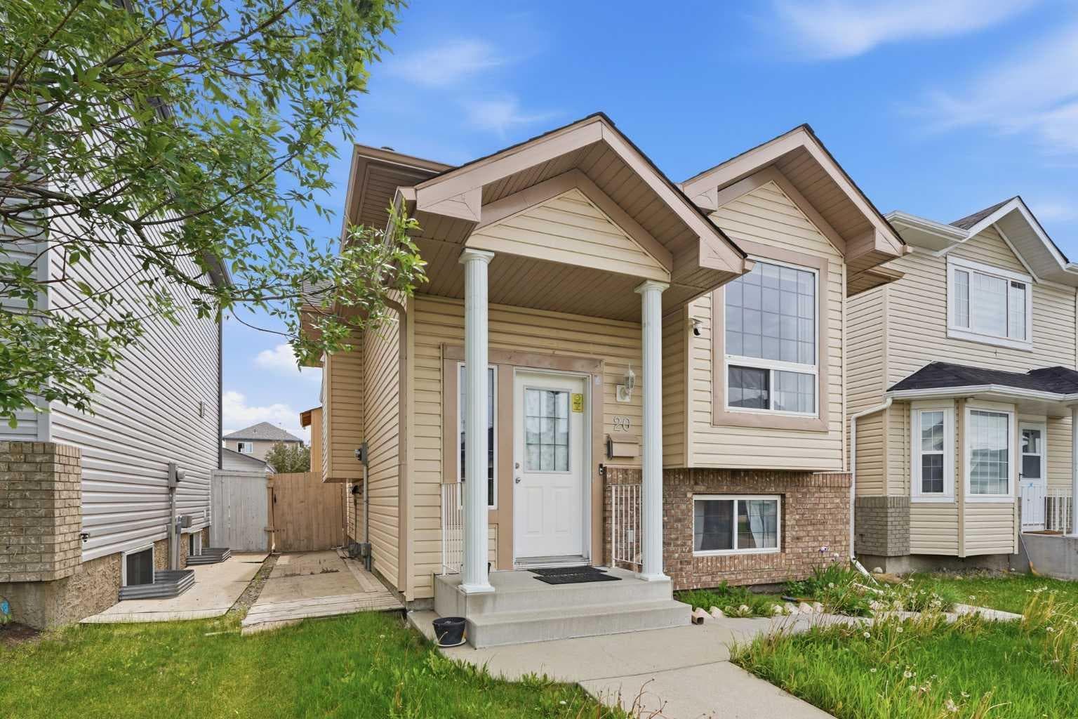 20 Saddlefield Road NE